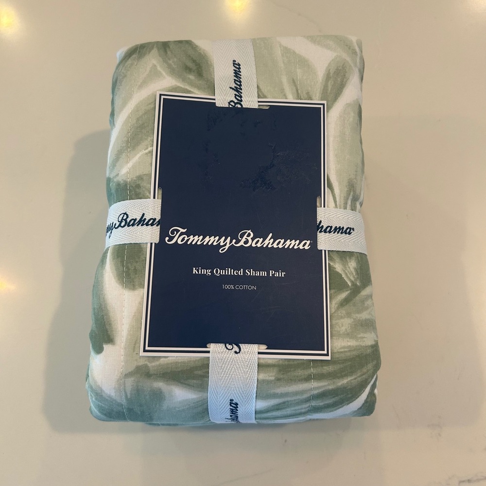 NWT Tommy Bahama Quilted Sham Pair King Aubrey Green Tropical Palm Leaf Cotton